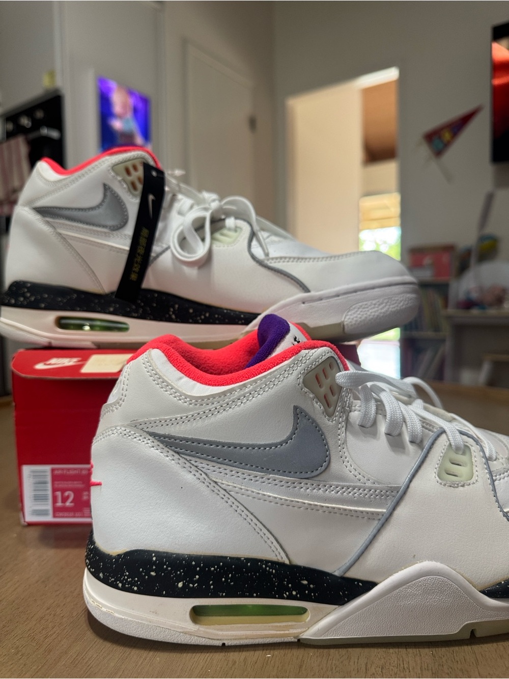Nike Men’s Air Flight 89. NWT and Box